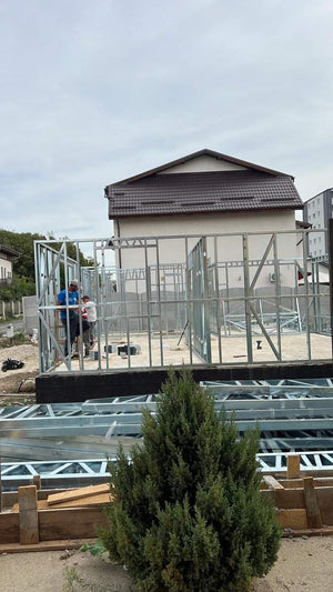 Montage rez-de-chaussée structure métallique légère projet maison rez-de-chaussée et 1er étage thumbnail