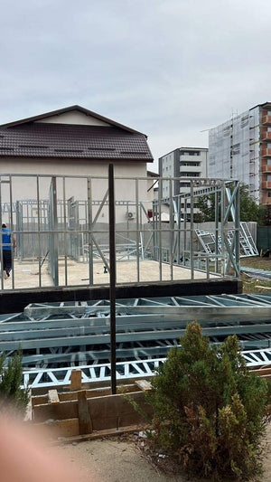 Montage rez-de-chaussée structure métallique légère projet maison rez-de-chaussée et 1er étage thumbnail