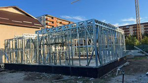 Montage rez-de-chaussée structure métallique légère projet maison rez-de-chaussée et 1er étage thumbnail