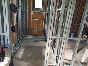 Montage de la structure métallique pour une maison modèle de 174 mètres carrés thumbnail