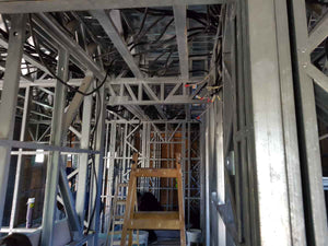 Montage de la structure métallique pour une maison modèle de 174 mètres carrés thumbnail