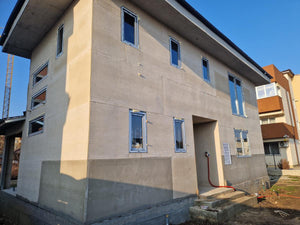 Installation de menuiseries et isolation thermique extérieure en laine de roche pour la maison thumbnail