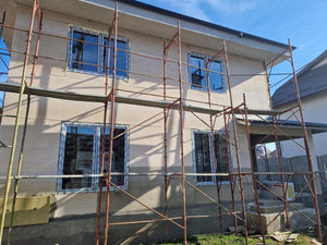 Installation de menuiseries et isolation thermique extérieure en laine de roche pour la maison thumbnail