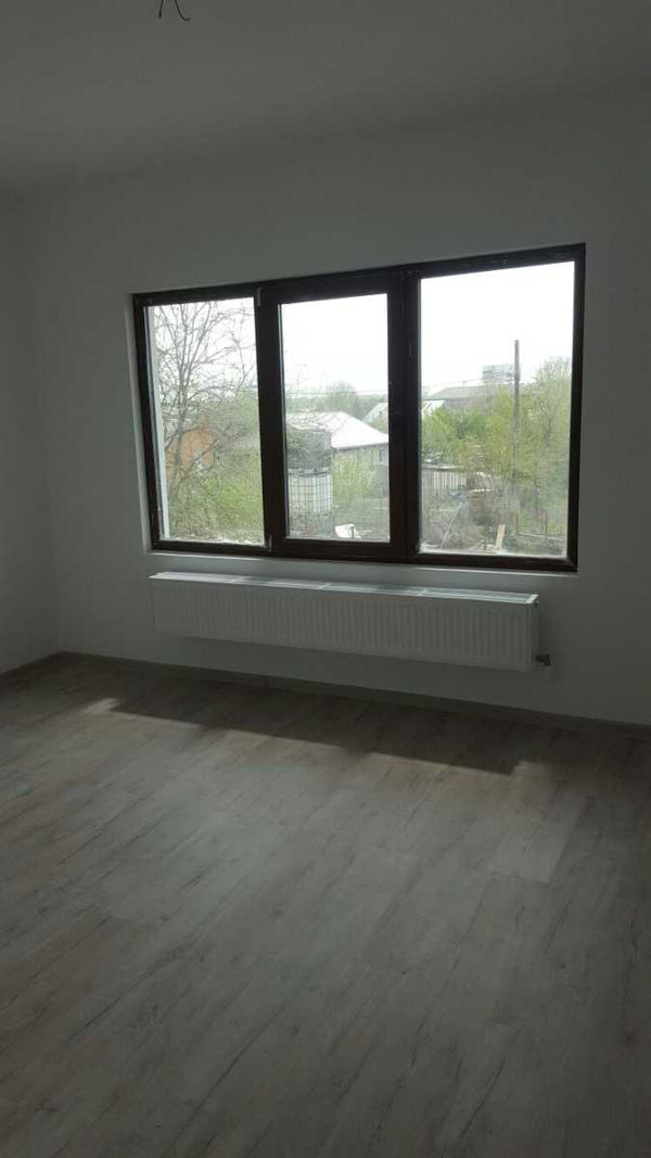 parchet deschis la culoare in dormitor etaj