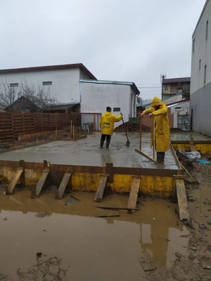 Dalle de fondation coulée mécaniquement pour une maison à étages à Bucarest thumbnail
