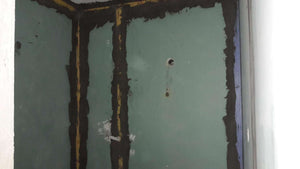 Revêtement intérieur des salles de bains d'un appartement de 120 mètres carrés à Baneasa thumbnail