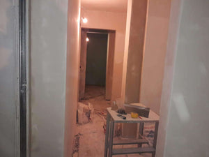 Revêtement intérieur des salles de bains d'un appartement de 120 mètres carrés à Baneasa thumbnail