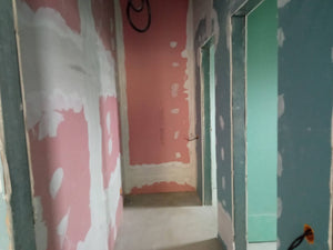 Revêtement intérieur en plaques de plâtre résistant au feu et à l'acoustique pour une halle métallique thumbnail