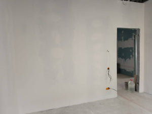 Revêtement intérieur en plaques de plâtre résistant au feu et à l'acoustique pour une halle métallique thumbnail