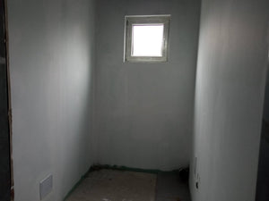 Revêtement intérieur en plaques de plâtre résistant au feu et à l'acoustique pour une halle métallique thumbnail