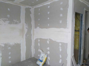 Revêtement intérieur et extérieur en OSB, installation de plaques de plâtre pour un projet de maison de 191 mètres carrés thumbnail