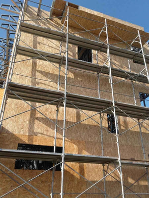 Revêtement intérieur et extérieur en OSB pour un projet de maison de 294 mètres carrés thumbnail