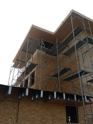 Revêtement intérieur et extérieur en OSB pour un projet de maison de 294 mètres carrés thumbnail