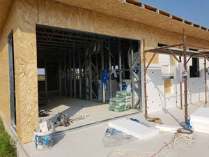 Revêtement extérieur en OSB de 15 mm pour un projet de maison métallique de 174 mètres carrés thumbnail