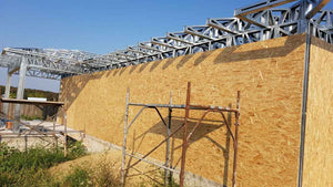 Revêtement extérieur en OSB de 15 mm pour un projet de maison métallique de 174 mètres carrés thumbnail