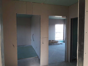 Revêtement des murs intérieurs pour un projet de maison de 190 mètres carrés thumbnail