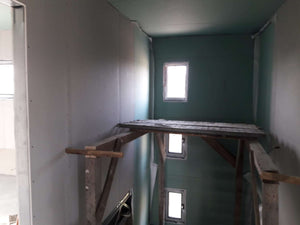 Revêtement des murs intérieurs pour un projet de maison de 190 mètres carrés thumbnail