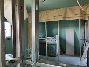Revêtement des murs intérieurs pour un projet de maison de 190 mètres carrés thumbnail