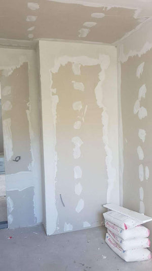 Revêtement des murs intérieurs pour un projet de maison à Craiova thumbnail