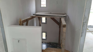 Application d'une couche d'apprêt et de vinarom pour le projet d'une maison de 190 mètres carrés thumbnail