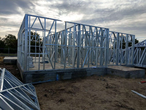 Projet de maison à Braila de 120 mètres carrés, montage de la structure des murs thumbnail