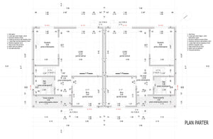 Coffrage de la fondation pour la maison duplex en métal et excavation pour la clôture périphérique thumbnail