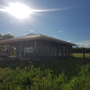 Projet de maison à Snagov de 320 mètres carrés, installation d'OSB pour le toit thumbnail