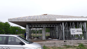 Projet de maison à Snagov de 320 mètres carrés, installation d'OSB pour le toit thumbnail
