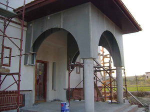 Projet de construction d'une corniche extérieure de style brancovenesc thumbnail
