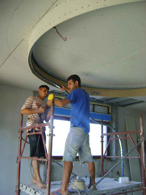 Projet de construction de plafonds et de corniches en plâtre cartonné thumbnail