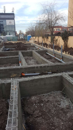 Projet de halle métallique de désenclavement de la fondation et installation des installations sanitaires thumbnail
