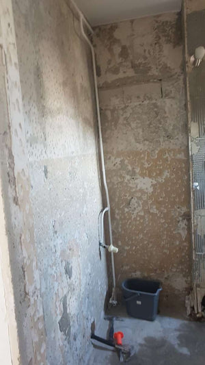 Rénovation intérieure en cours d'un appartement sur la Place Romana thumbnail