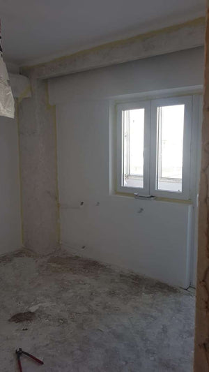 Rénovation intérieure en cours d'un appartement sur la Place Romana thumbnail