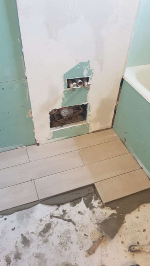 Rénovation intérieure en cours d'un appartement sur la Place Romana thumbnail