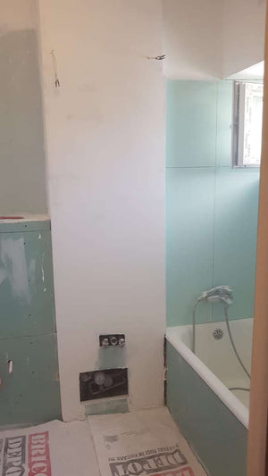 Rénovation intérieure en cours d'un appartement sur la Place Romana thumbnail