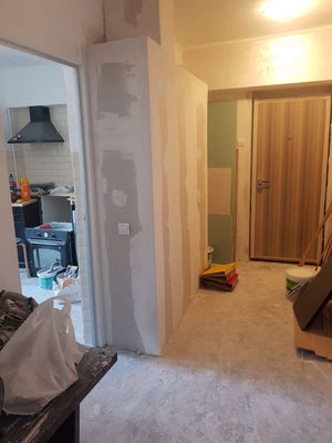 Rénovation intérieure en cours d'un appartement sur la Place Romana thumbnail
