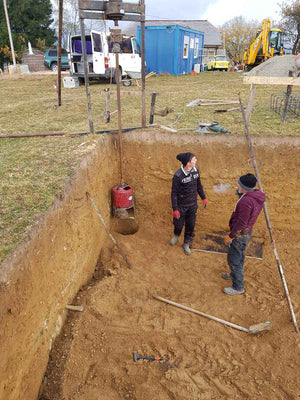 Excavation manuelle des poutres et des paliers pour la fondation d'un restaurant de 620 m² dans le département de Brasov thumbnail