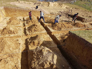 Excavation manuelle des poutres et des paliers pour la fondation d'un restaurant de 620 m² dans le département de Brasov thumbnail