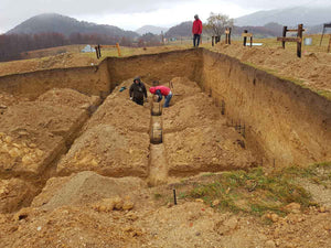Excavation manuelle des poutres et des paliers pour la fondation d'un restaurant de 620 m² dans le département de Brasov thumbnail