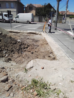 Excavation mécanisée pour la fondation d'une maison métallique Gold de 191 m² à Sibiu thumbnail