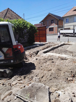 Excavation mécanisée pour la fondation d'une maison métallique Gold de 191 m² à Sibiu thumbnail