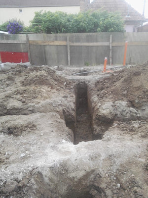 Excavation mécanisée pour la fondation d'une maison métallique Gold de 191 m² à Sibiu thumbnail