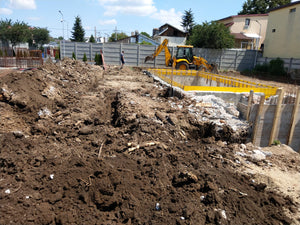 Excavation mécanisée et plantation de paliers pour la fondation du projet de halle de 240 mètres carrés thumbnail