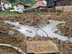 Excavation mécanisée et coulage de béton dans la semelle de fondation pour une maison métallique de 206 mètres carrés thumbnail