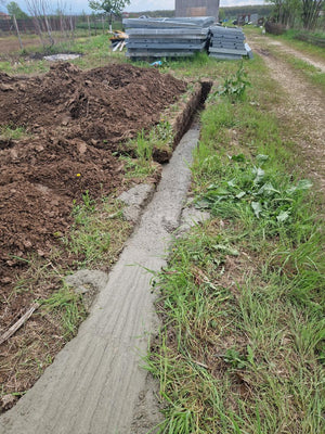 Excavation mécanisée et coulage de la semelle de fondation pour une maison de 130 m2 dans le département d'Ilfov, à Snagov thumbnail