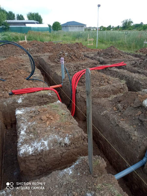 Excavation et coulage de béton pour la fondation d'une maison métallique de plain-pied dans le département d'Ilfov thumbnail