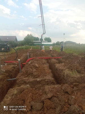 Excavation et coulage de béton pour la fondation d'une maison métallique de plain-pied dans le département d'Ilfov thumbnail