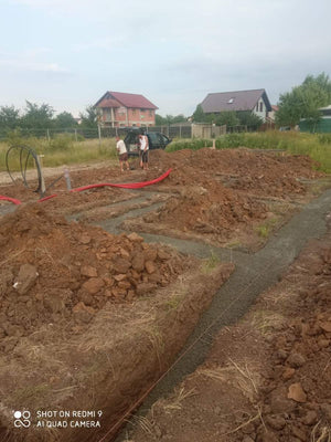 Excavation et coulage de béton pour la fondation d'une maison métallique de plain-pied dans le département d'Ilfov thumbnail