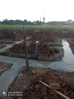 Excavation et coulage de béton pour la fondation d'une maison métallique de plain-pied dans le département d'Ilfov thumbnail