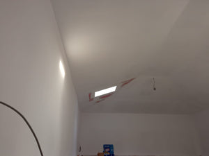 Ponçage, préparation et application d'une couche d'apprêt pour une maison métallique de plain-pied thumbnail